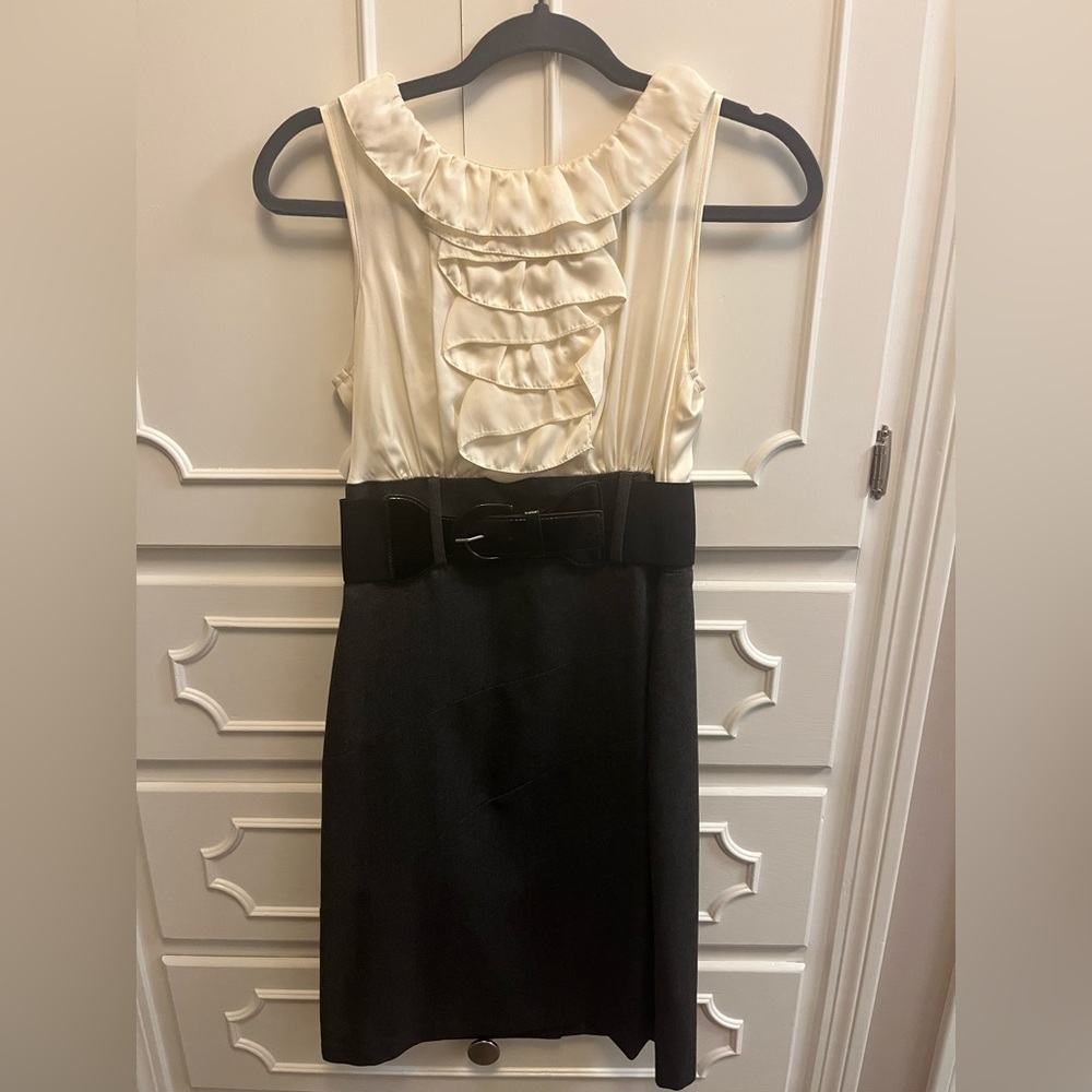 Business style dress. Perfect for the office or job interview
